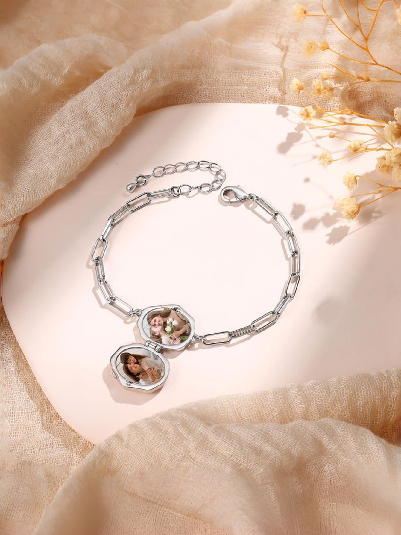 Custom Photo Pendant Bracelet, Little Angel Flip-Top Photo Bracelet